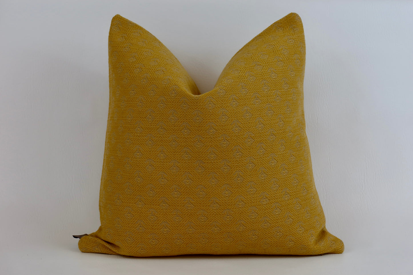 Yellow textured cushion cover 50x50