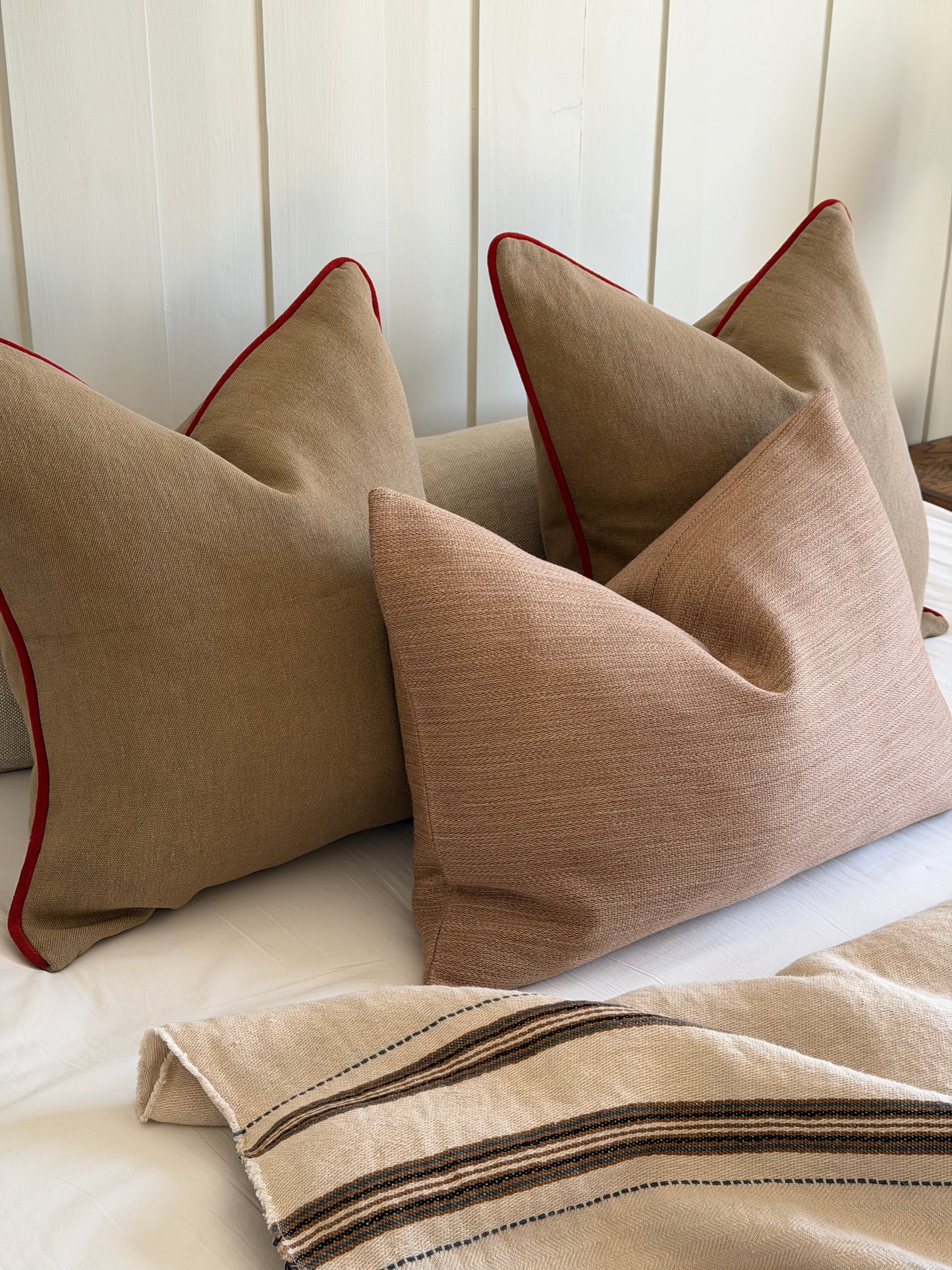 Beige cushion cover 40x60